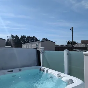 2010 Willerby Scenic 3-bedroom static caravan with hottub and wrap-around decking - Image 8