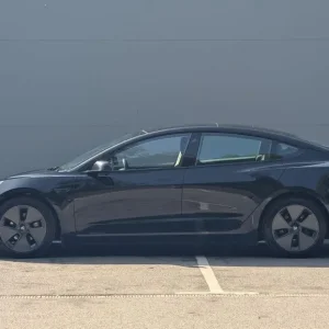 2021 Tesla Model 3 Standard Range Plus Auto RWD 4dr Saloon - Image 4