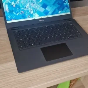 Dell Latitude 14" 2022 Laptop with 16GB RAM and 256GB SSD - Image 3