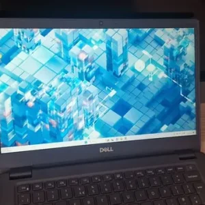 Dell Latitude 14" 2022 Laptop with 16GB RAM and 256GB SSD - Image 4