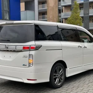 2013 Nissan Elgrand 3.5L Automatic 7-Seater MPV - Image 4