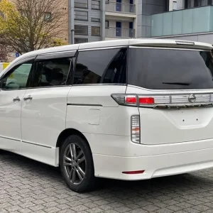2013 Nissan Elgrand 3.5L Automatic 7-Seater MPV - Image 5