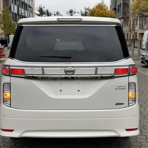 2013 Nissan Elgrand 3.5L Automatic 7-Seater MPV - Image 8