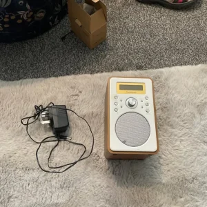 Small Radio - Image 2