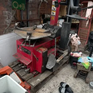 Extreme 1885 tyre changing machine - Image 6