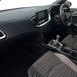 2025 Kia Ceed 1.5T GDi ISG 138 GT-Line 5-door Hatchback - Image 7