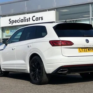 2022 Volkswagen Touareg V6 Black Edition - Image 3
