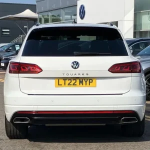 2022 Volkswagen Touareg V6 Black Edition - Image 7