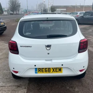 2018 Dacia Sandero Comfort SCE Hatchback Petrol Manual - Image 5