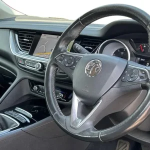 2017 Vauxhall Insignia 1.6 Turbo D ecoTec [136] Design Nav 5dr Hatchback Diesel Manual - Image 6