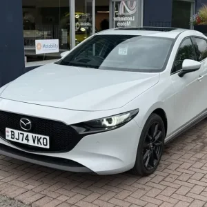 2024 Mazda3 2.0L e-SKYACTIV-X MHEV Hatchback Manual - Image 5