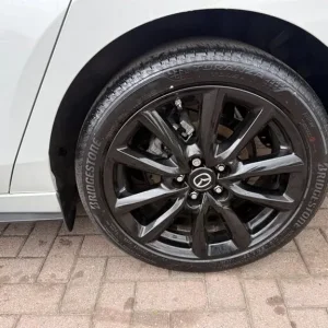 2024 Mazda3 2.0L e-SKYACTIV-X MHEV Hatchback Manual - Image 7
