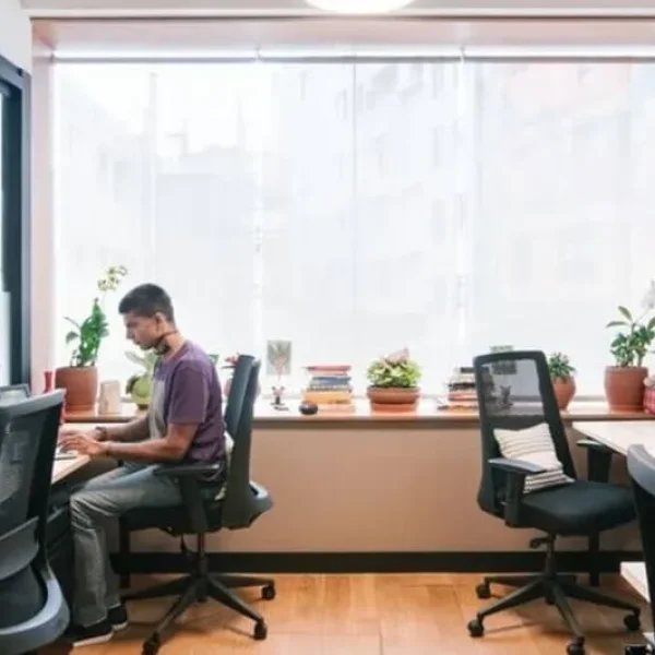 Furnished office spaces for 2 to 300 desks