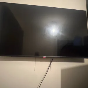 Hisense 40 inch TV