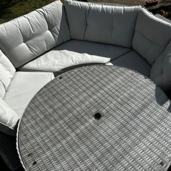 Leisure grow curved dining set