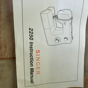 Singer 2250 Sewing Machine - Image 2