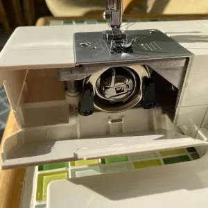 Singer 2250 Sewing Machine - Image 3