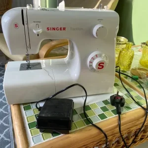 Singer 2250 Sewing Machine