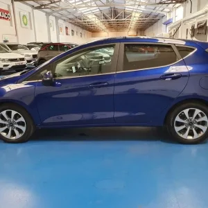 2017 Ford Fiesta 1.0T EcoBoost Titanium 5-door hatchback - Image 6