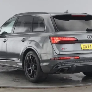 2024 Audi Q7 Black Edition 55 TFSI Quattro - Image 3