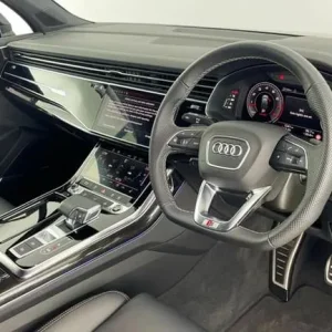 2024 Audi Q7 Black Edition 55 TFSI Quattro - Image 6