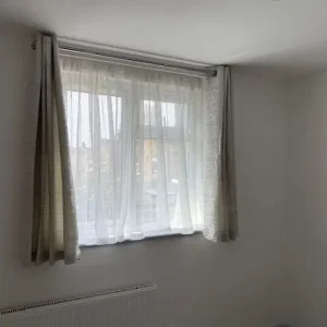 Newly Redecorated 3-Bed HMO with Private Showers and Garden - Image 8
