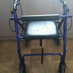 Folding push trolley with brakes and seat - Image 3
