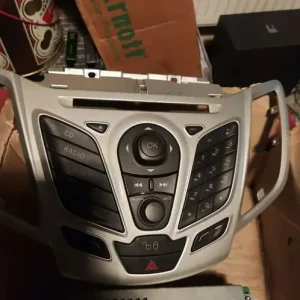 Sony head unit sync 1 complete with trim panel and screen