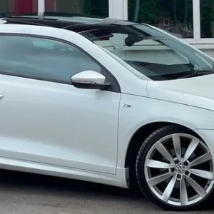 2013 Volkswagen Scirocco R-Line Hatchback with Leather Seats and Nav - Image 5