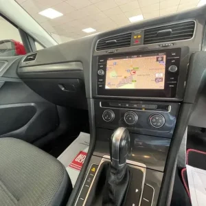 2017 Volkswagen Golf 1.6 TDI SE Nav Hatchback - Image 3
