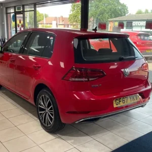 2017 Volkswagen Golf 1.6 TDI SE Nav Hatchback - Image 7