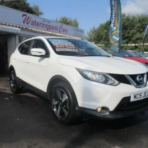 2015 Nissan Qashqai 1.2 DIG-T n-tec 2WD Euro 6 5-door hatchback petrol manual - Image 3