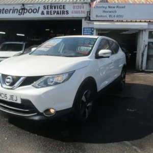 2015 Nissan Qashqai 1.2 DIG-T n-tec 2WD Euro 6 5-door hatchback petrol manual - Image 8