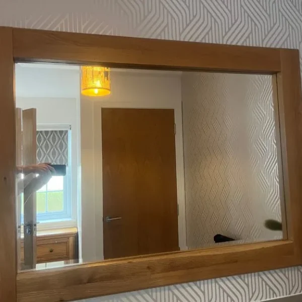 Mirror with brown outline
