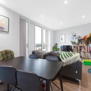2 bedroom flat in The Shoreline Building, Crowthorne, Bracknell Forest (2 bed) - Image 3