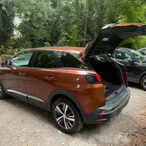 2017 Peugeot 3008 1.2 PureTech Allure 5-door Hatchback - Image 8