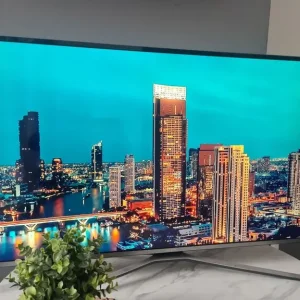 Samsung 43 Inch Smart 4K UHD HDR LED TV with WiFi, Freeview HD, TVPlus - Image 7