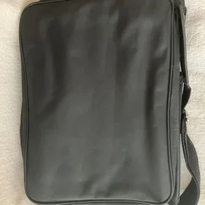 MESSENGER SHOULDER BAG BRAND NEW - Image 5
