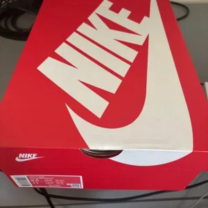 Grey and blue metallic p6000