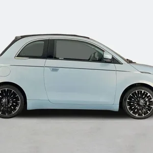 2022 Fiat 500 La Prima Electric Convertible - Image 2