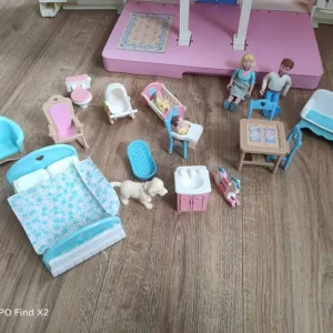 Vintage dolls house - Image 2