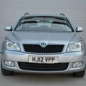 2012 Skoda Octavia 1.6 TDI Elegance DSG Estate - Image 4