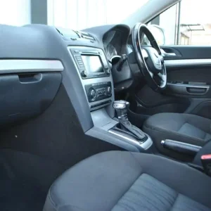 2012 Skoda Octavia 1.6 TDI Elegance DSG Estate - Image 7