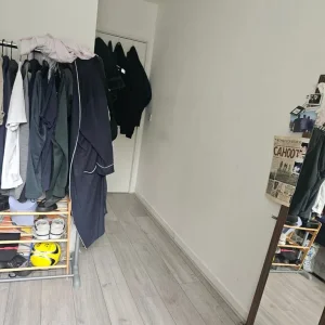 DOUBLE ROOM IN A FURNISHED FLAT WITH GARDEN AND BALCONY - Image 3