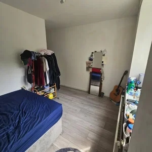 DOUBLE ROOM IN A FURNISHED FLAT WITH GARDEN AND BALCONY - Image 4