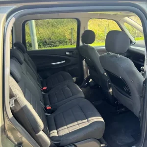 Ford Galaxy Titanium 7-seater 2011 manual - Image 7