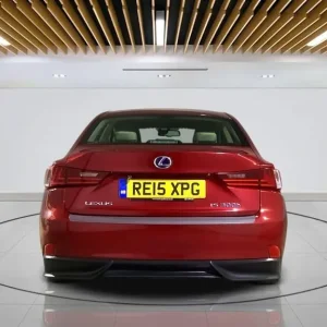 2015 Lexus IS 300h Executive Edition Hybrid - Image 7