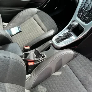 Vauxhall Astra GTC automatic - Image 7