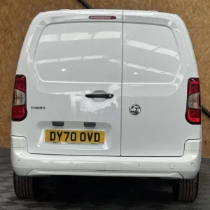 2020 Vauxhall Combo 1.5 Turbo D Sportive Panel Van - Image 7