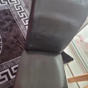 Woden dining table and 4 black chairs - Image 4